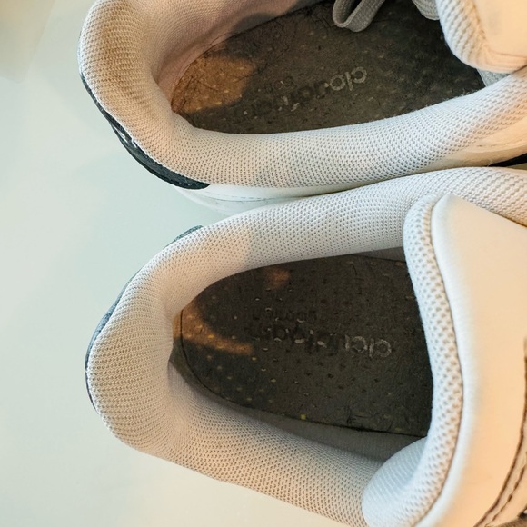 Adidas women’s 8.5 - Picture 7 of 8